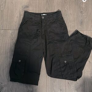 Garage Low Waisted Baggy Parachute Cargo Pants 00 in Black